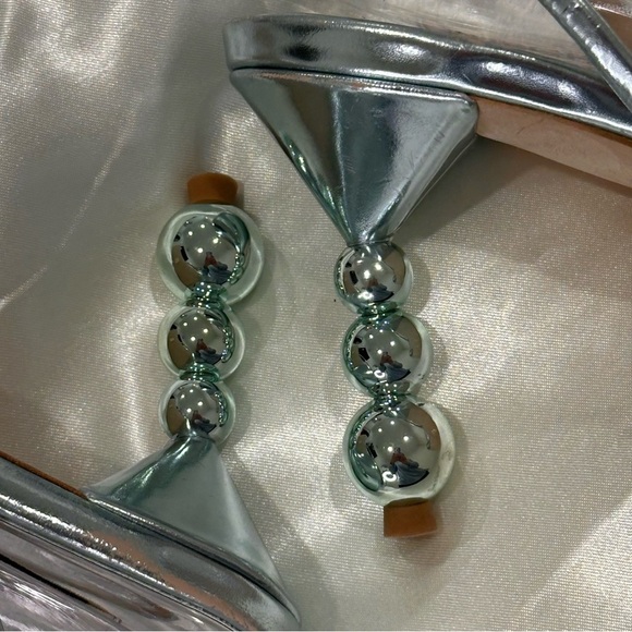 Badgley Mischka Callie Beaded Heel Sandal Bubble Heel Open Toe Metallic Size 9 - Picture 8 of 16